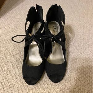 Women’s Ana brand heels size 11.